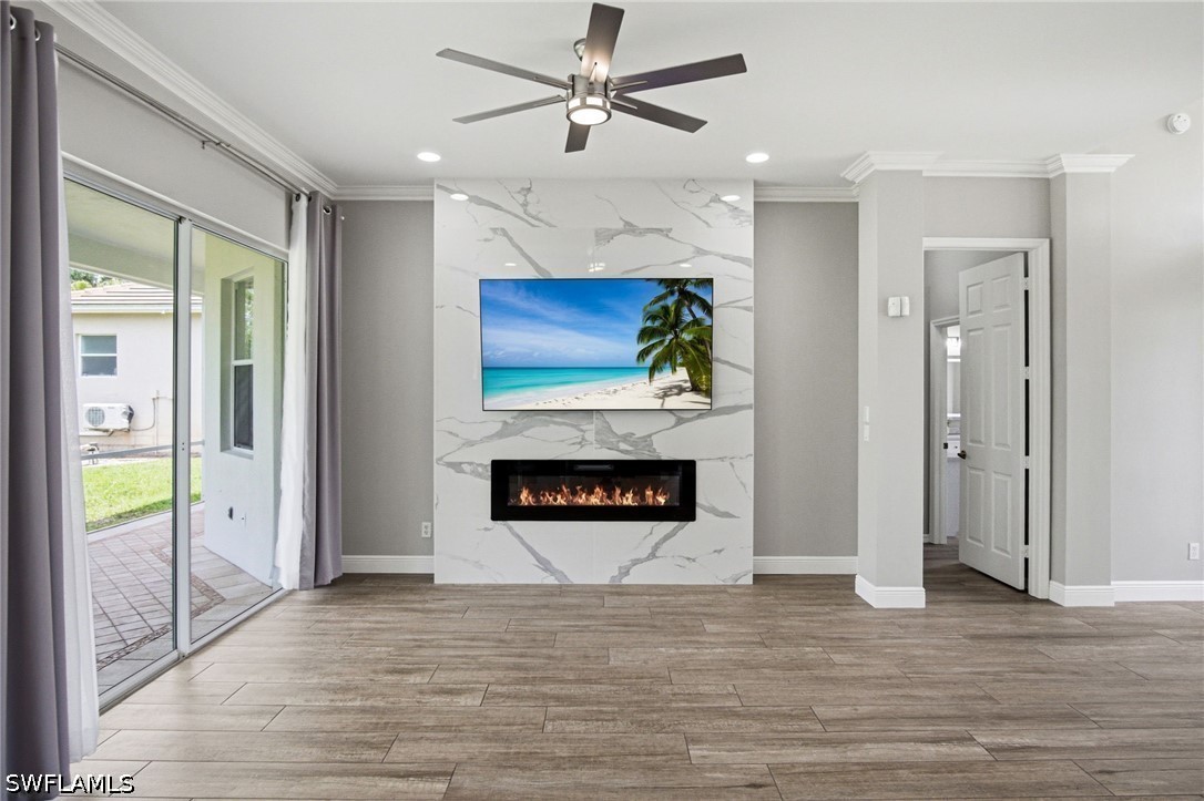 3 Bed Waterfront Home for Sale in Naples, photo 2