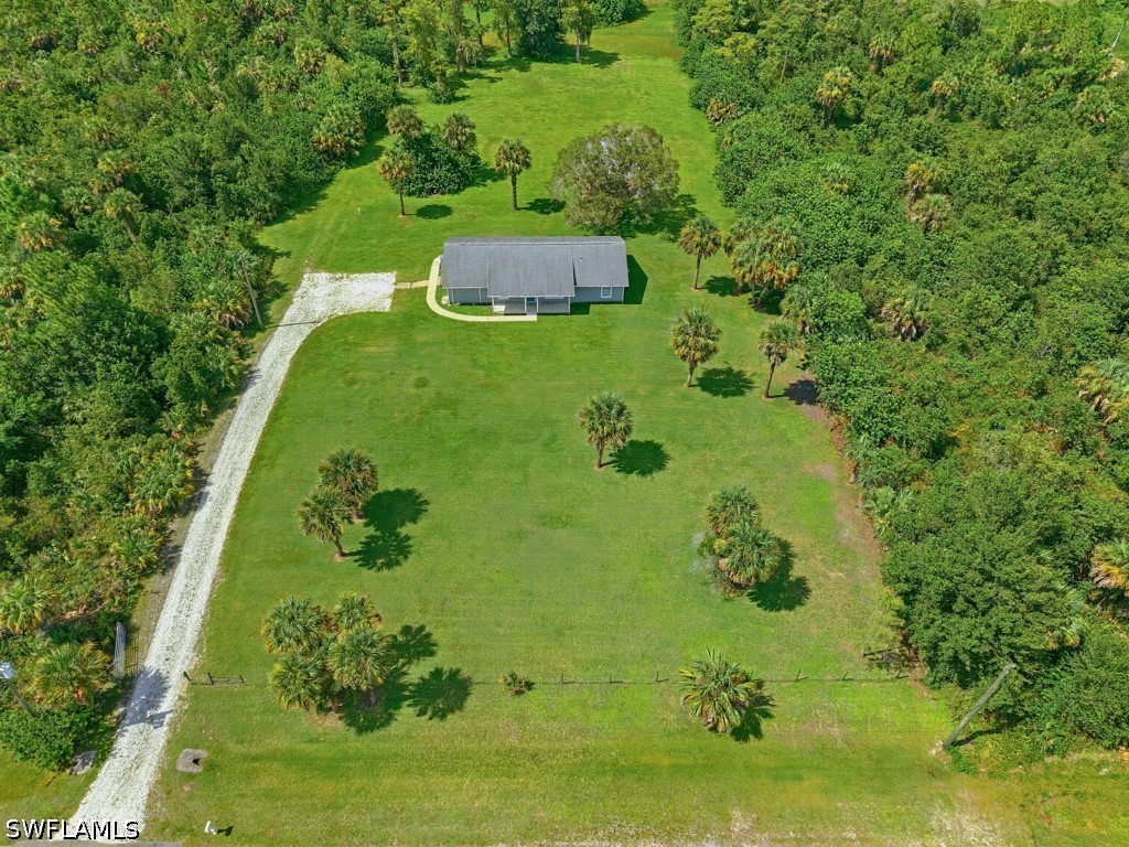 4 Bed SingleFamilyResidence for Sale in Naples, photo 2