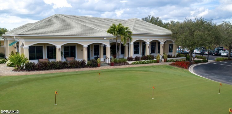 3 Bed SingleFamilyResidence for Sale in Naples, photo 2