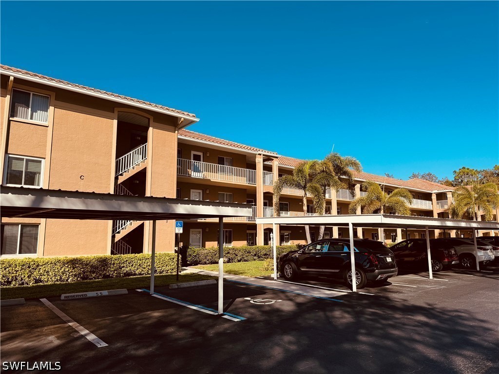 2 Bed Condominium for Sale in Bloomfield Ridge, photo 2
