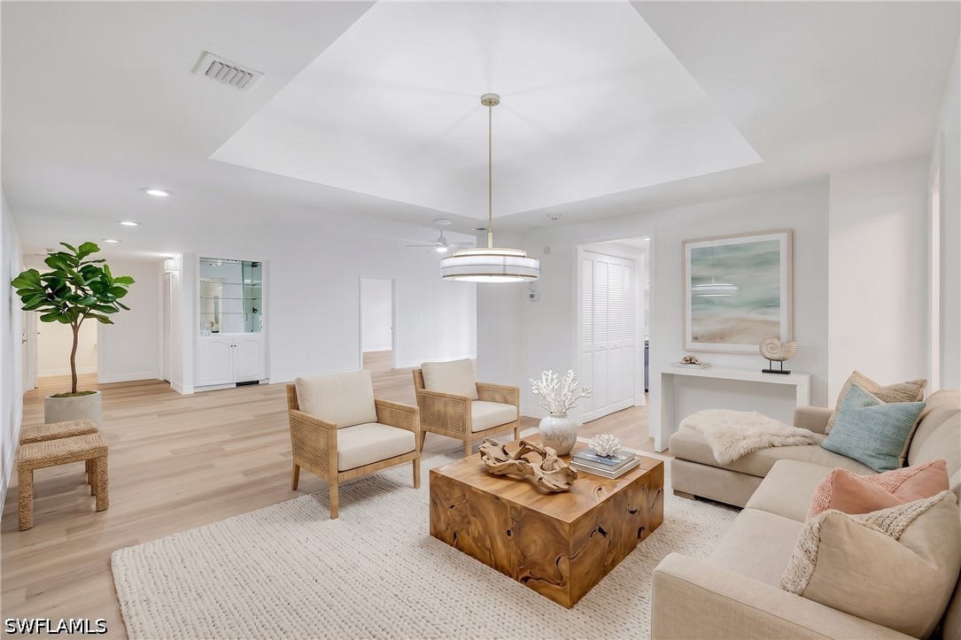 2 Bed Condominium for Sale in Dorchester, photo 2