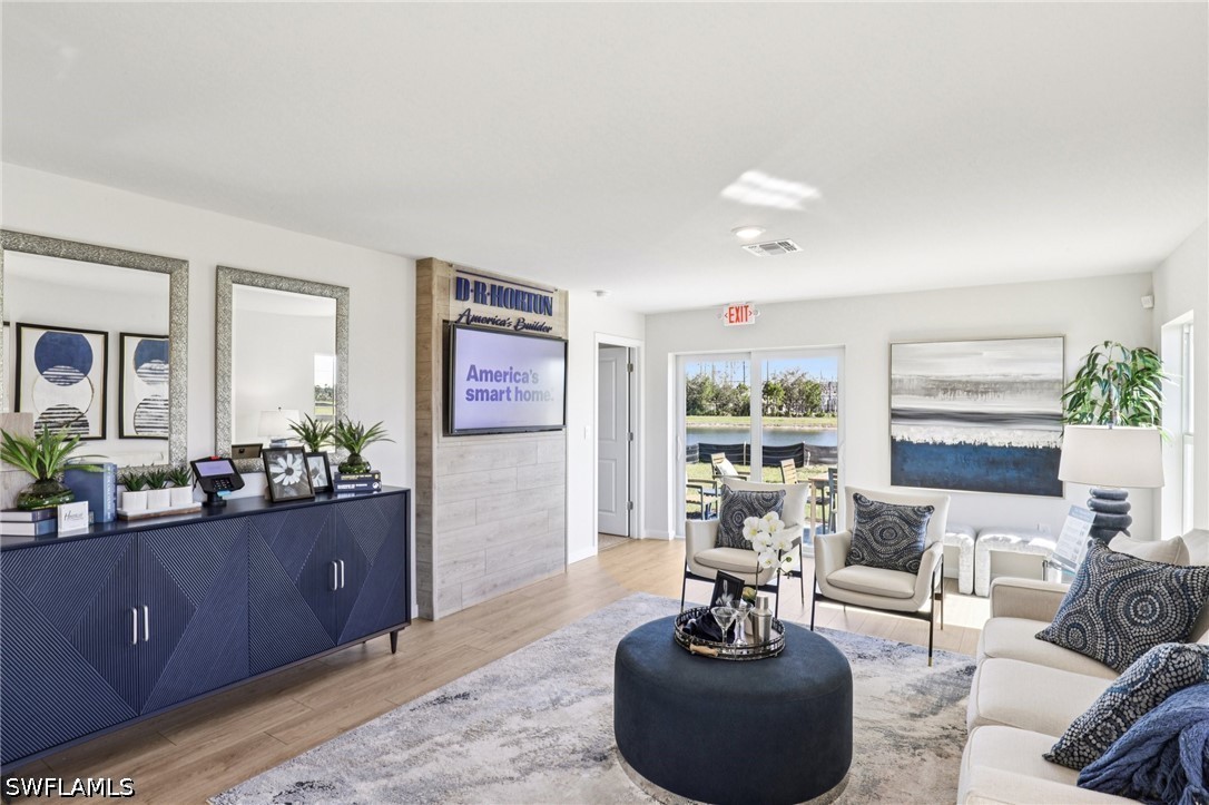 4 Bed SingleFamilyResidence for Sale in Asher Park, photo 2