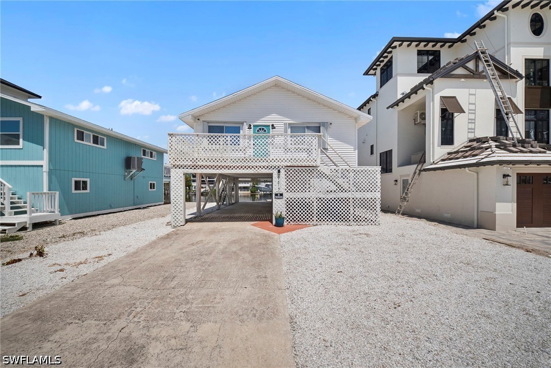 2 Bed Waterfront Home for Sale in Bonita Springs, photo 2