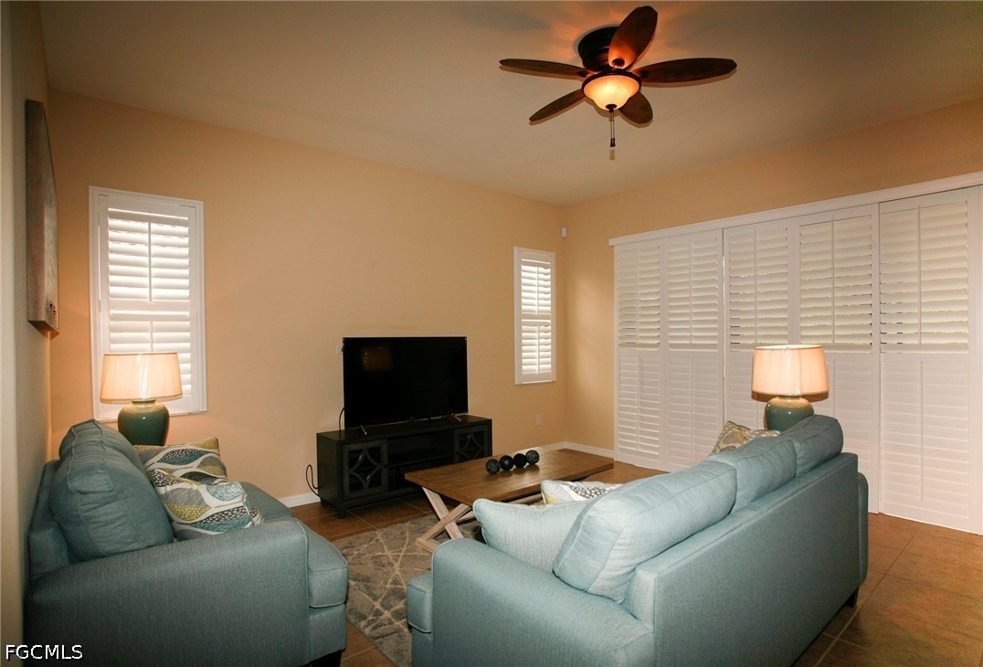 2 Bed Attached for Sale in Paseo, photo 2