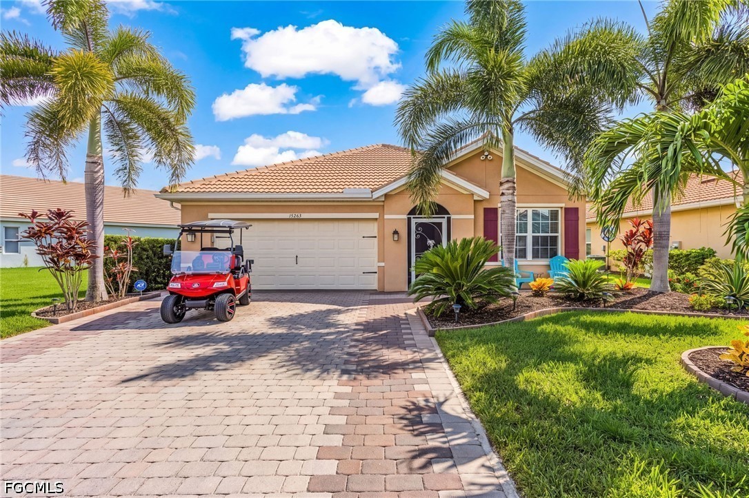 3 Bed SingleFamilyResidence for Sale in Alva, photo 2