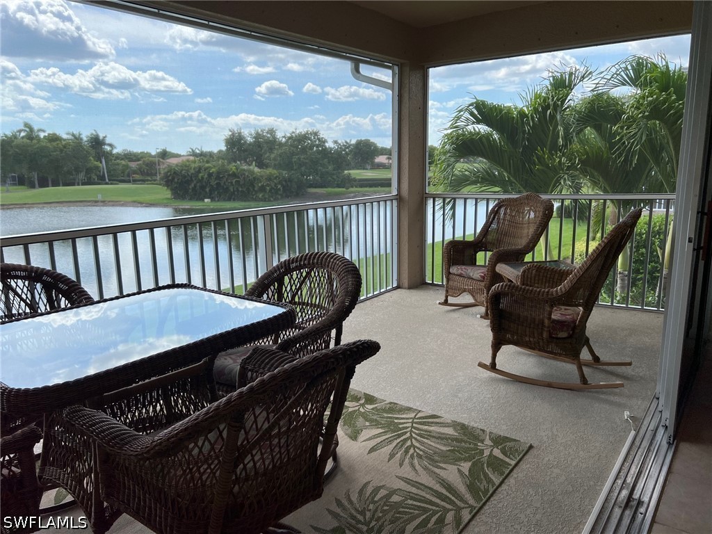 3 Bed Waterfront Home for Sale in Naples, photo 2