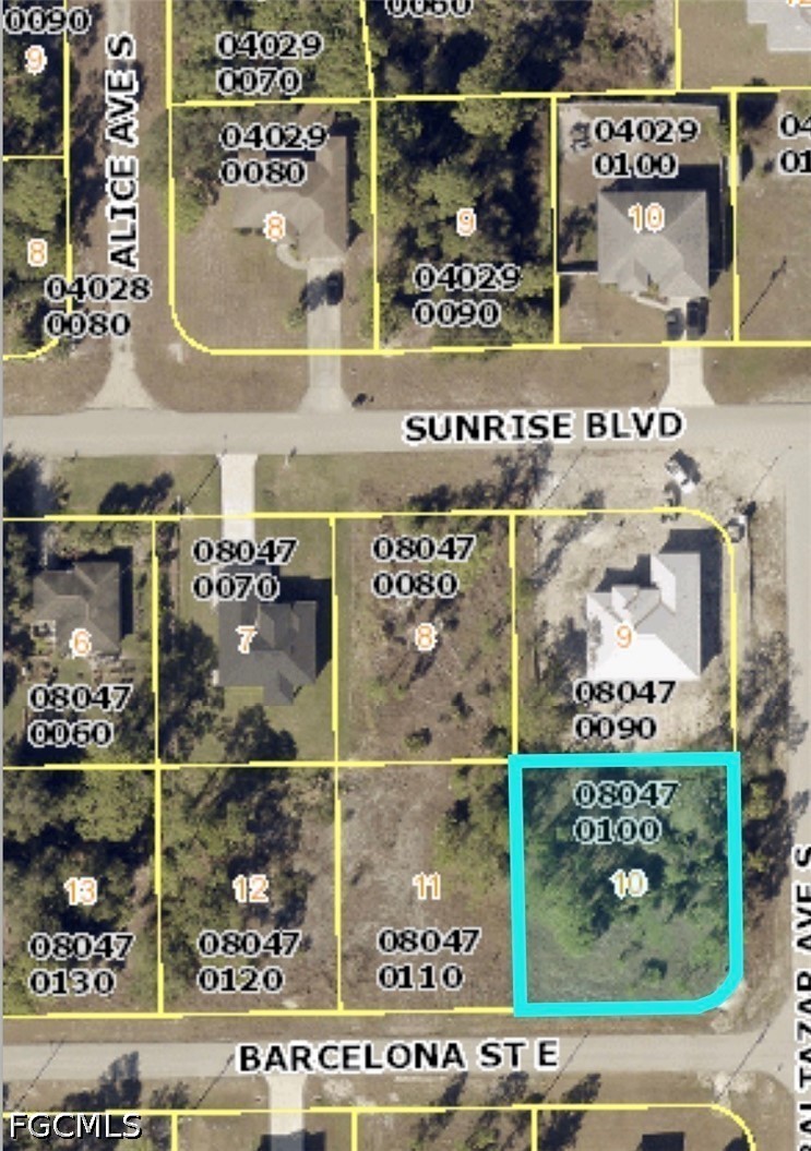 Residential for Sale in Lehigh Acres, photo 2