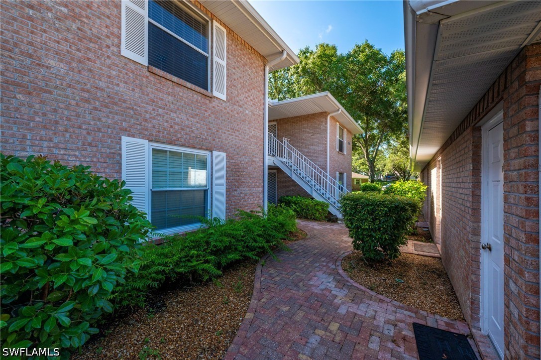 2 Bed Waterfront Home for Sale in Barrington, photo 2