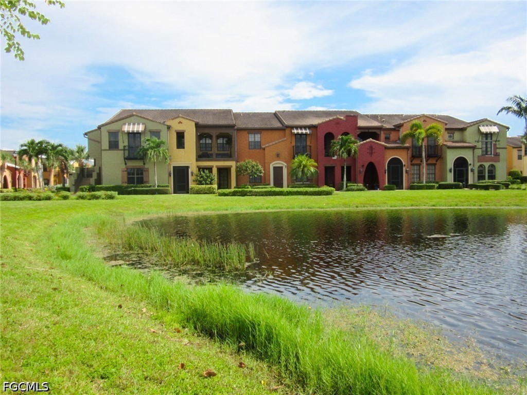 3 Bed Condominium for Sale in Paseo, photo 2