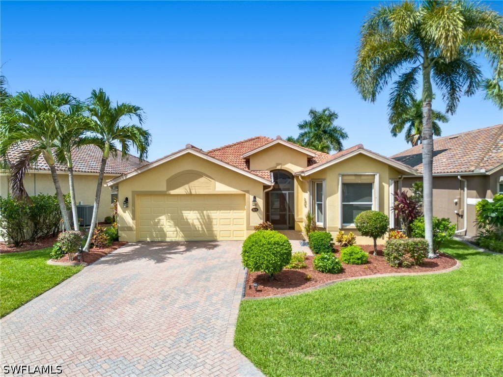 3 Bed Waterfront Home for Sale in Bella Terra, photo 2