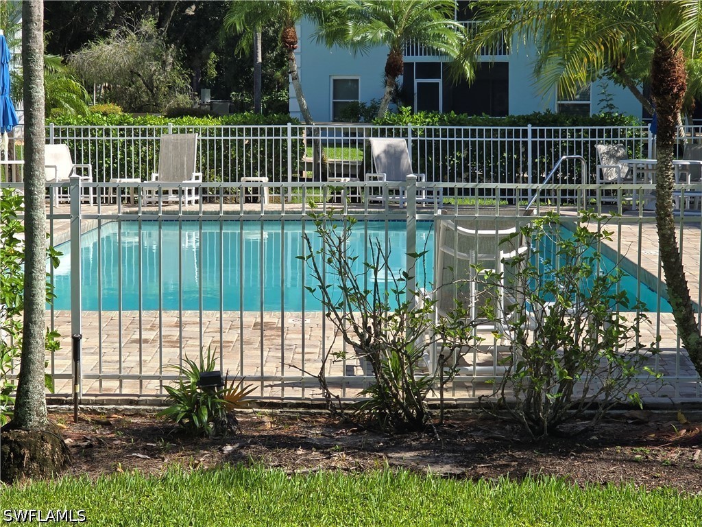3 Bed Condominium for Sale in Edgewood, photo 2