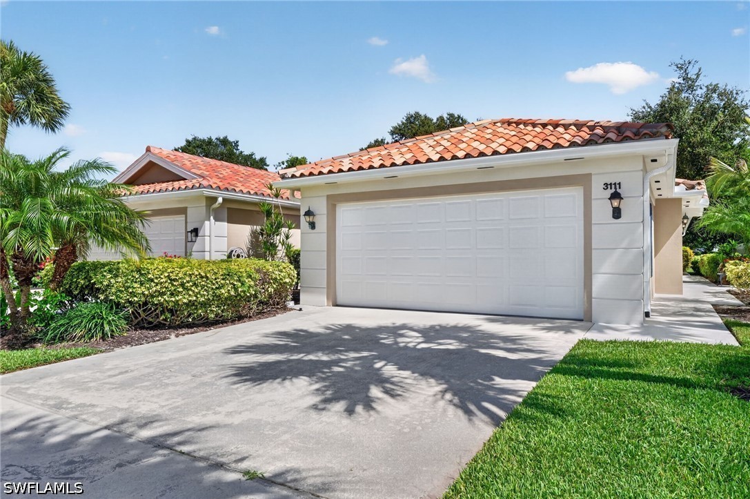 2 Bed Waterfront Home for Sale in Village Walk, photo 2