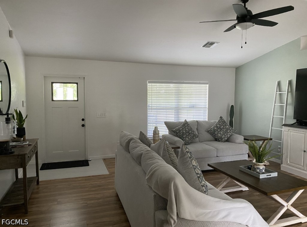 3 Bed Pool Home for Sale in Lehigh Acres, photo 2