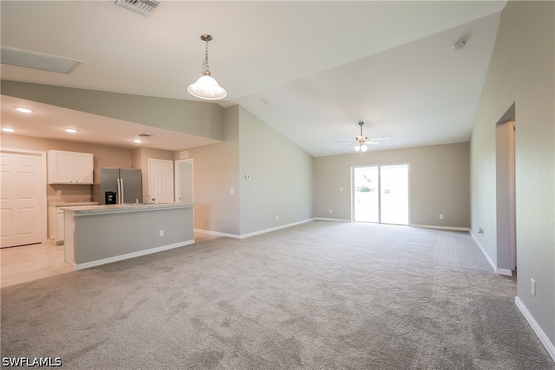 3 Bed SingleFamilyResidence for Sale in Lehigh Acres, photo 2