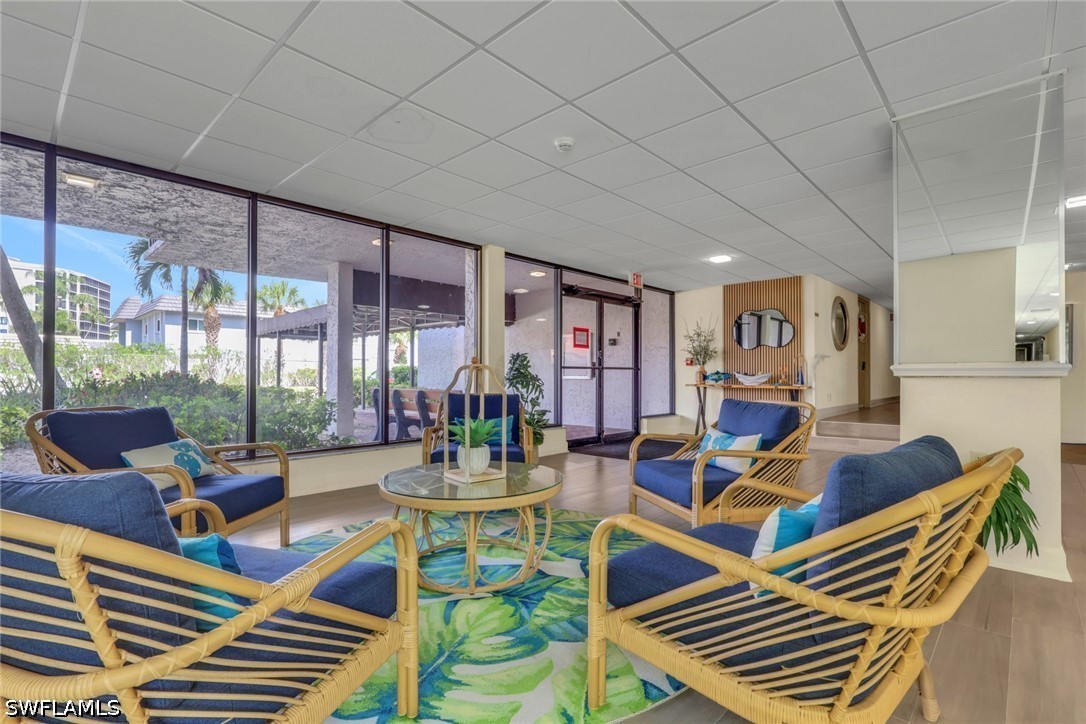 1 Bed Waterfront Home for Sale in Schooner Bay, photo 2