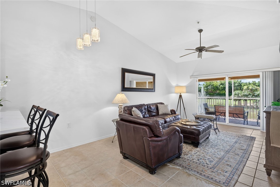2 Bed Waterfront Home for Sale in Naples, photo 2