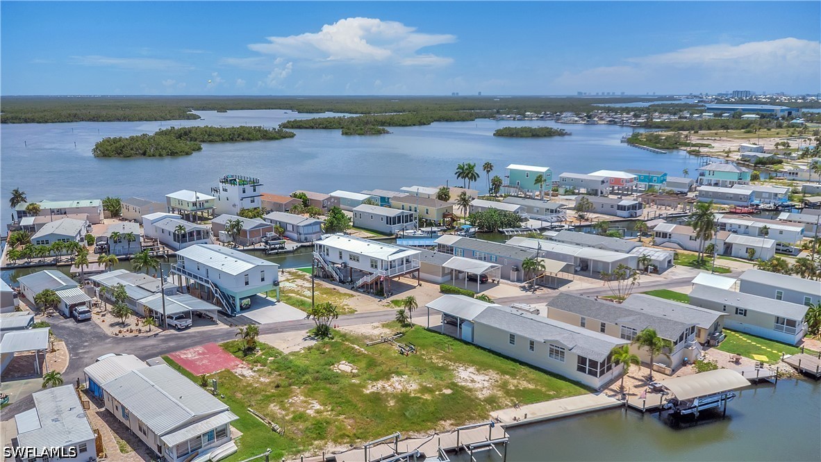Waterfront Home for Sale in Nancy Lane Condo, photo 2