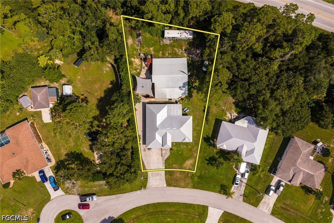 3 Bed SingleFamilyResidence for Sale in Timberbend Subd, photo 2