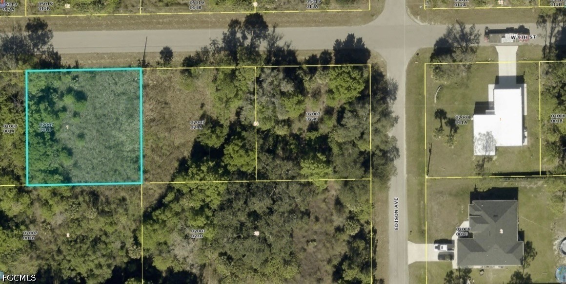 Residential for Sale in Lehigh Acres, photo 2