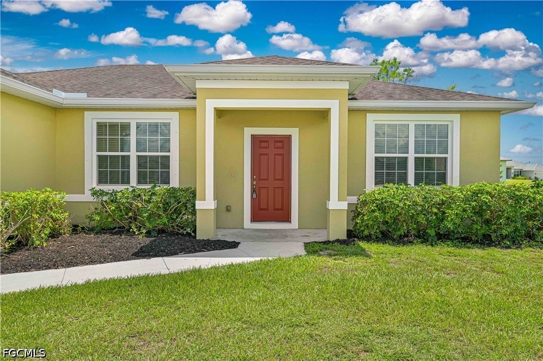 3 Bed SingleFamilyResidence for Sale in Cape Coral, photo 2