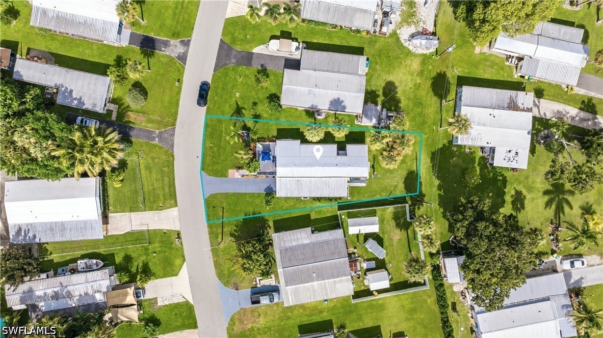 2 Bed ManufacturedHome for Sale in Naples, photo 2