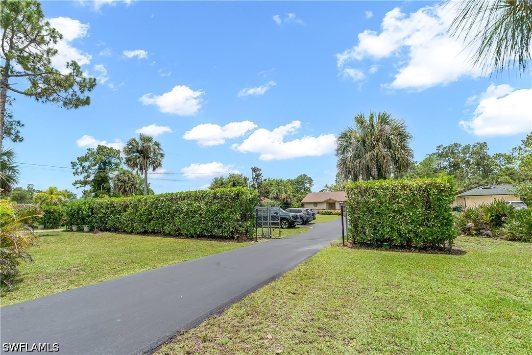 3 Bed SingleFamilyResidence for Sale in Naples, photo 2