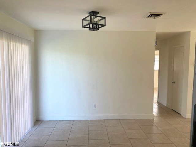 3 Bed SingleFamilyResidence for Sale in Lehigh Acres, photo 2