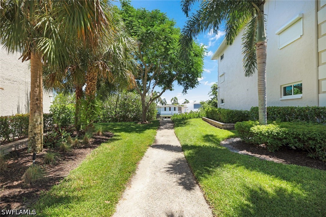2 Bed Waterfront Home for Sale in Naples, photo 2