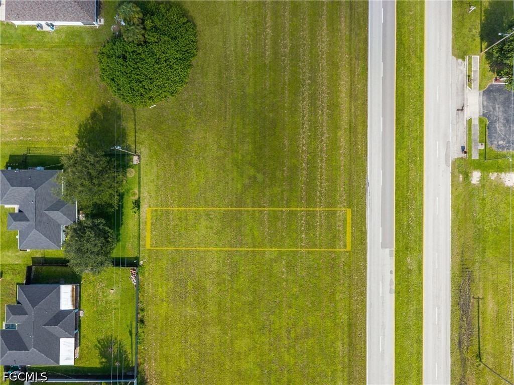 Commercial for Sale in Cape Coral, photo 2