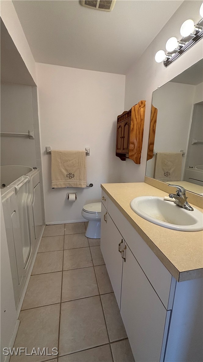 2 Bed Condominium for Sale in North Fort Myers, FL, $88,375 — photo 11