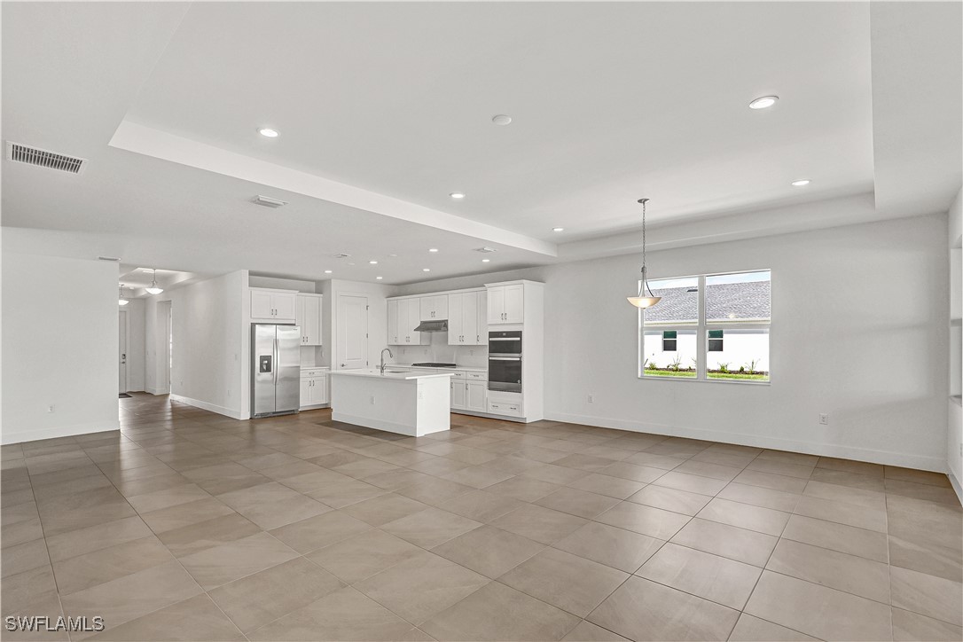 3 Bed Pool Home for Sale in Regency, photo 11