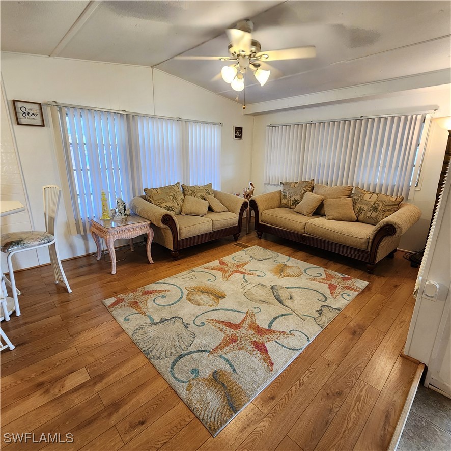 2 Bed ManufacturedHome for Sale in Mobile Manor, FL, $79,900 — photo 11