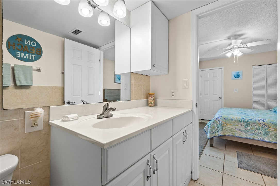 1 Bed Waterfront Home for Sale in Beach And Tennis Club, photo 11
