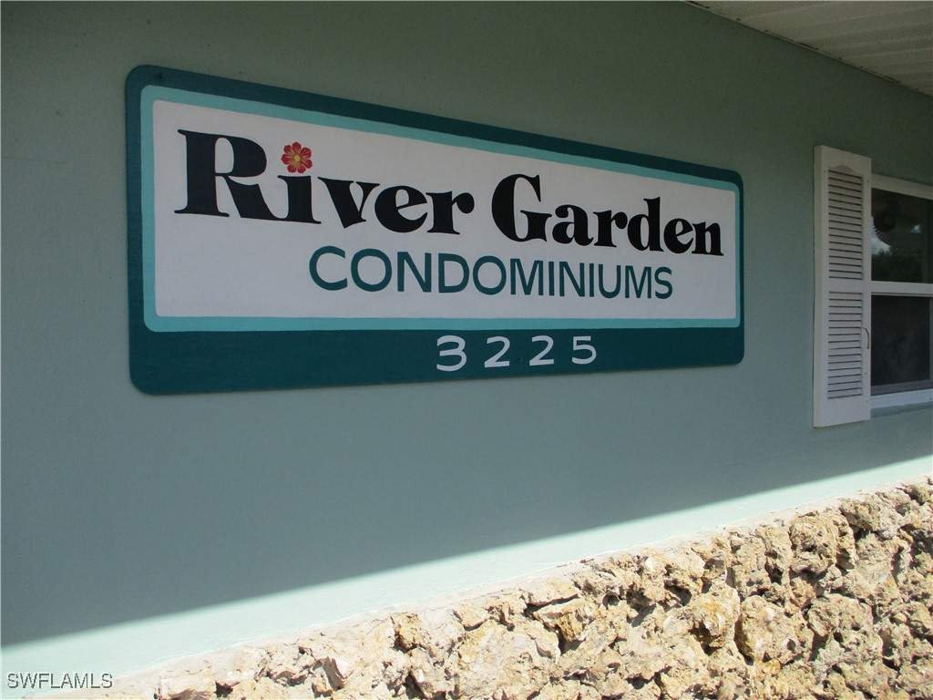 1 Bed Waterfront Home for Sale in Fort Myers, FL, $99,000 — photo 11
