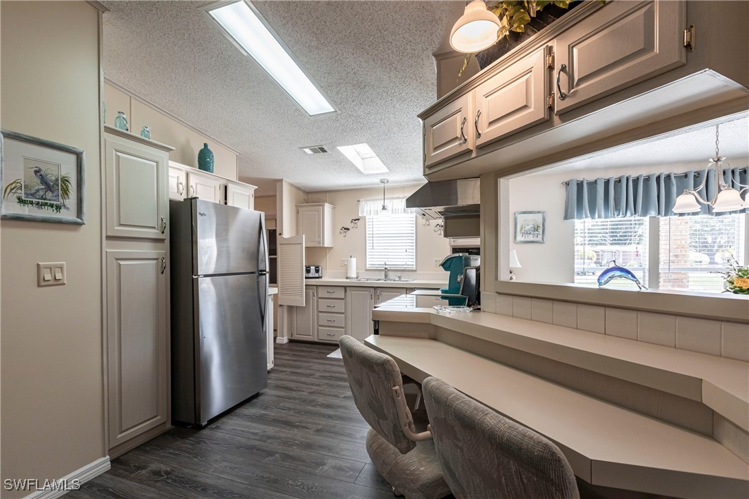 2 Bed ManufacturedHome for Sale in North Fort Myers, FL — photo 11