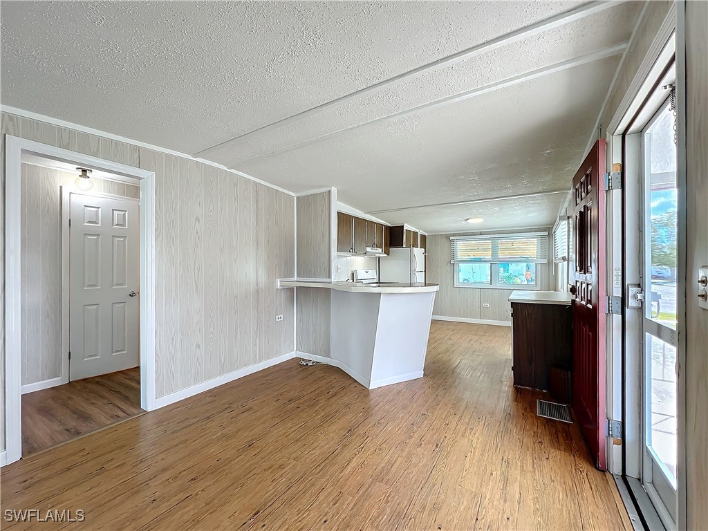 2 Bed ManufacturedHome for Sale in Mobile Manor, FL, $75,000 — photo 11