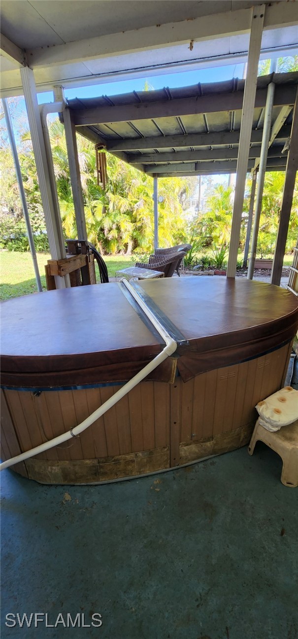 2 Bed Waterfront Home for Sale in Moore Haven, photo 11