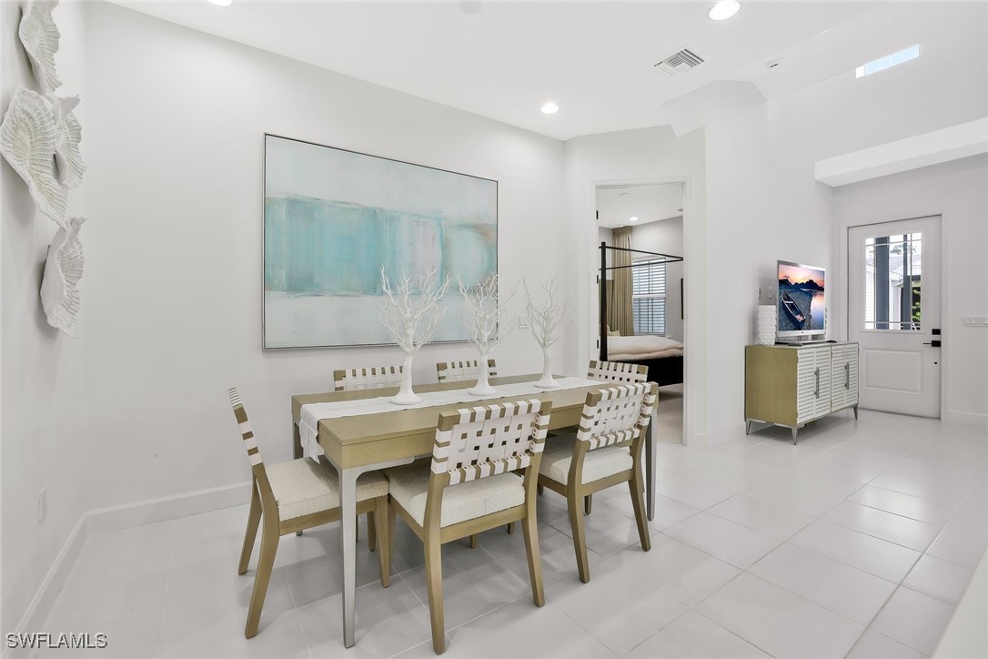 2 Bed Attached for Sale in Naples, photo 11