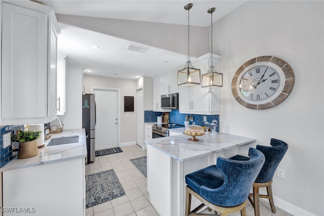 3 Bed SingleFamilyResidence for Sale in Marco Island, photo 11