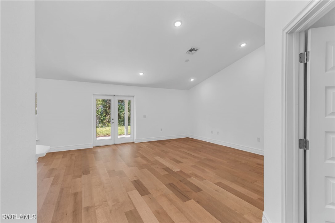 4 Bed SingleFamilyResidence for Sale in Deep Creek, FL — photo 11