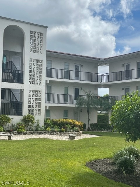 2 Bed Condominium for Sale in Naples, FL, $200,000 — photo 11