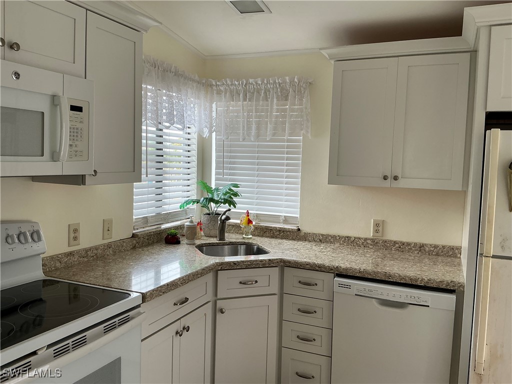 2 Bed Waterfront Home for Sale in Quail Roost, FL, $150,000 — photo 11