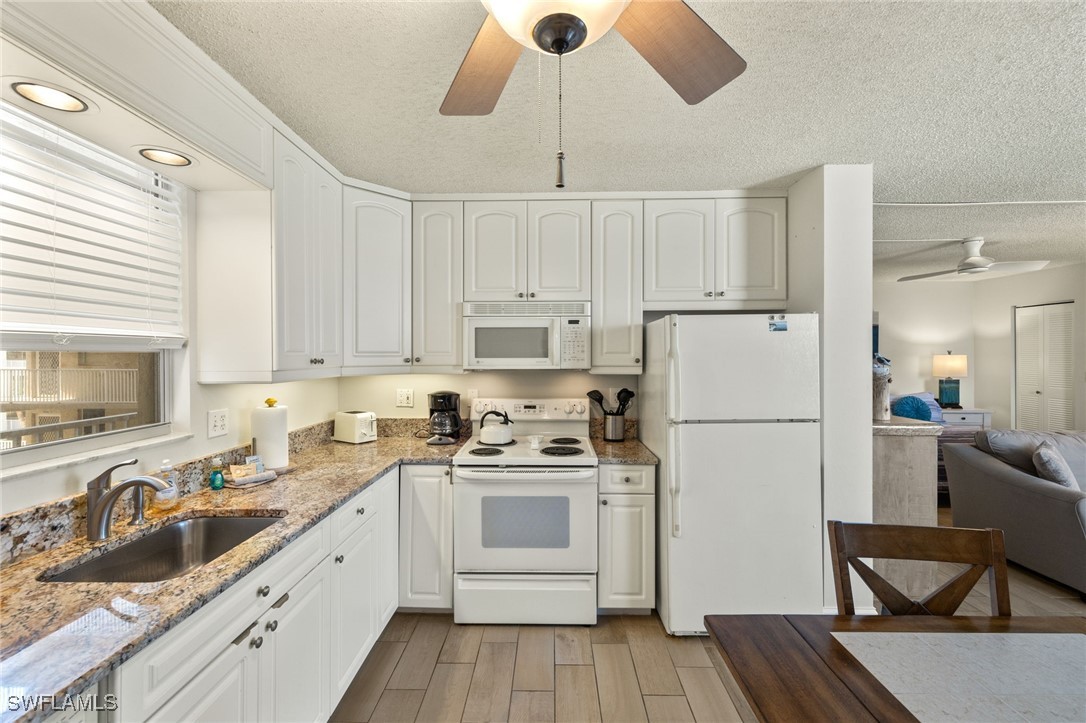 1 Bed Waterfront Home for Sale in Beach And Tennis Club, photo 11
