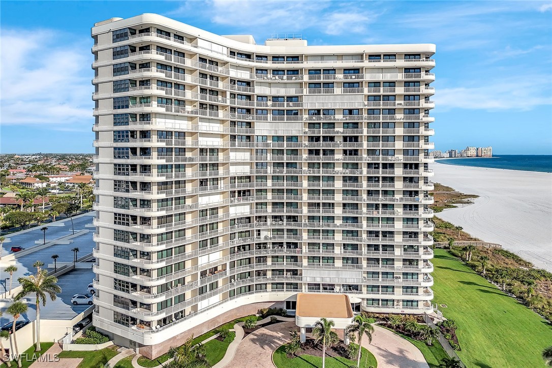 2 Bed Waterfront Home for Sale in Marco Island, photo 11