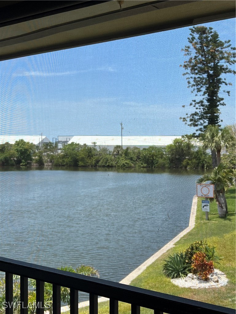 2 Bed Waterfront Home for Sale in Bokeelia, photo 11