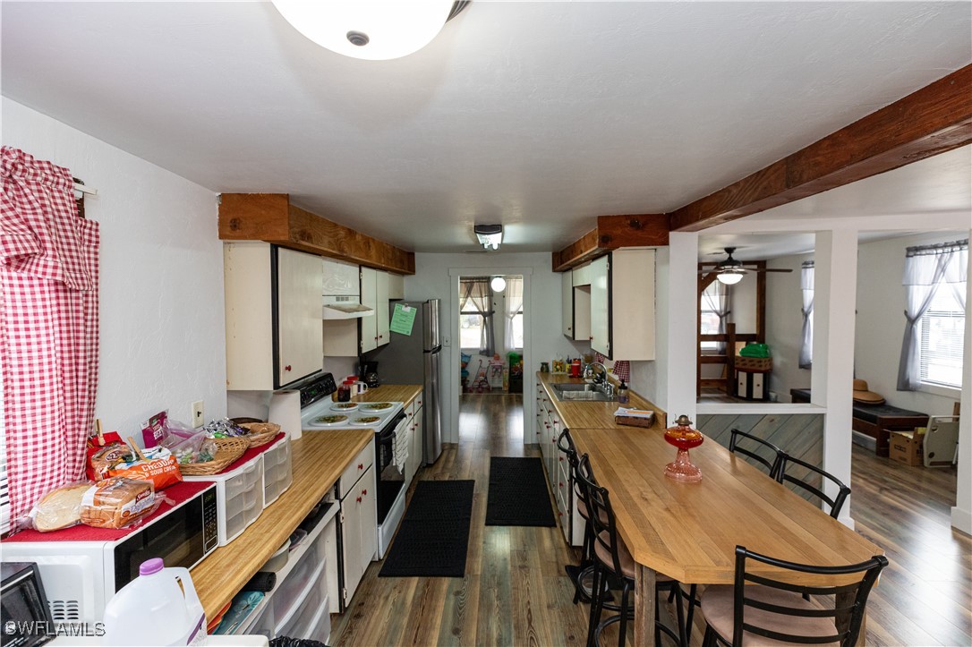 3 Bed SingleFamilyResidence for Sale in North Fort Myers, FL — photo 11