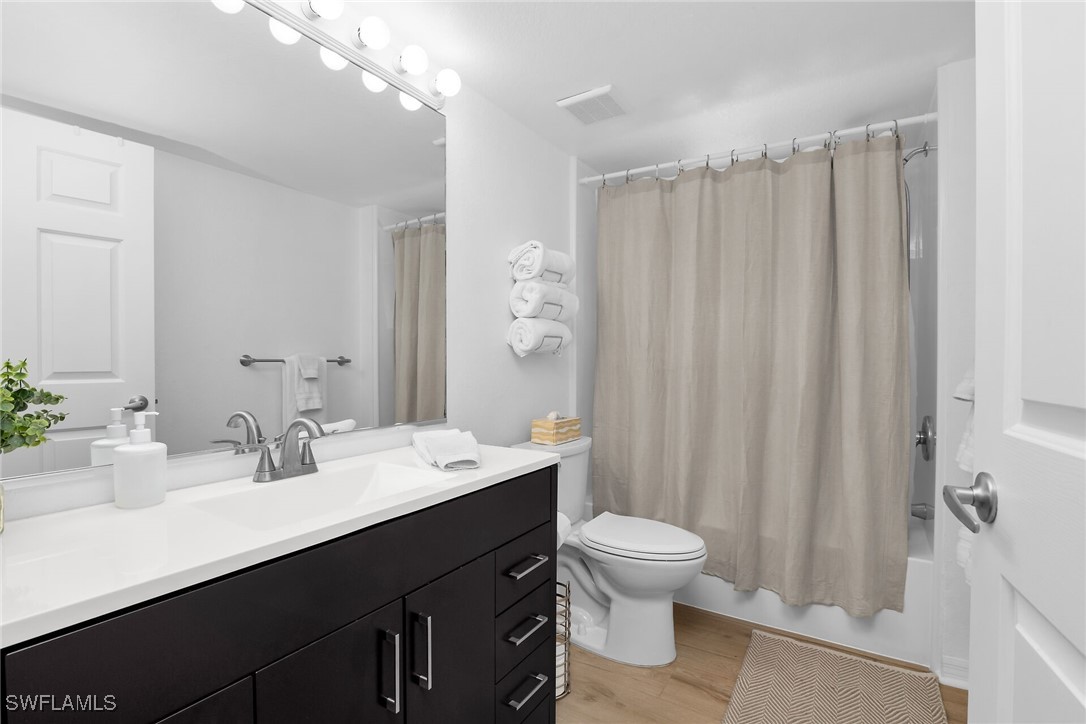 2 Bed Condominium for Sale in Naples, photo 11
