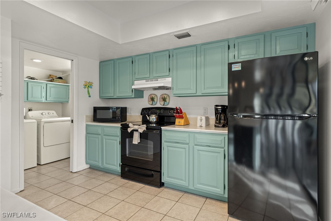 2 Bed Waterfront Home for Sale in Captiva, FL, $899,000 — photo 11