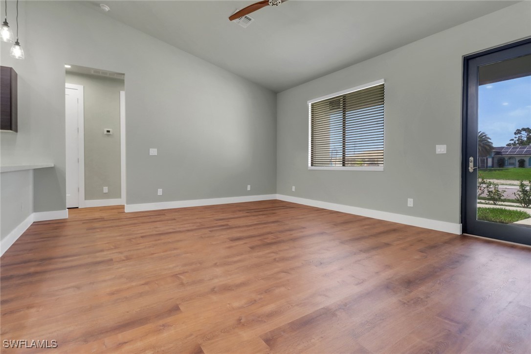 3 Bed SingleFamilyResidence for Sale in Cape Coral, photo 11