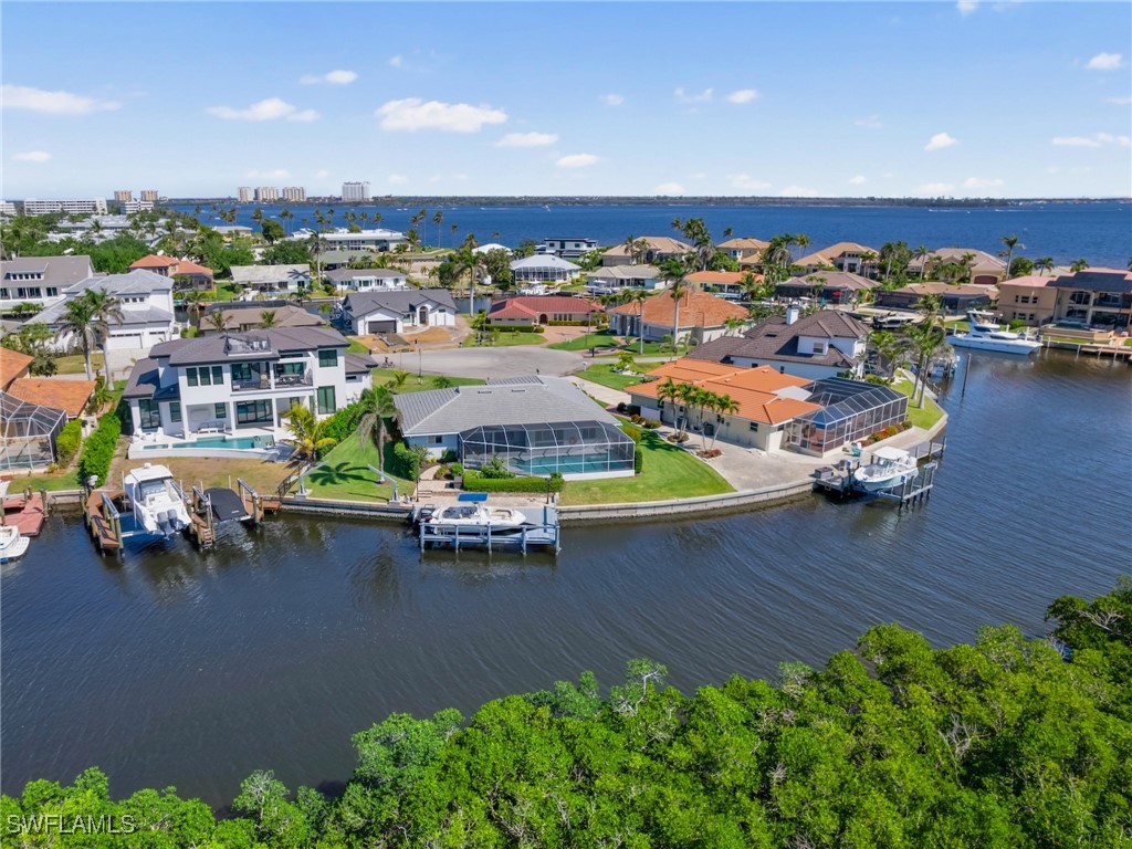 3 Bed Pool Home for Sale in Palm Acres, photo 11